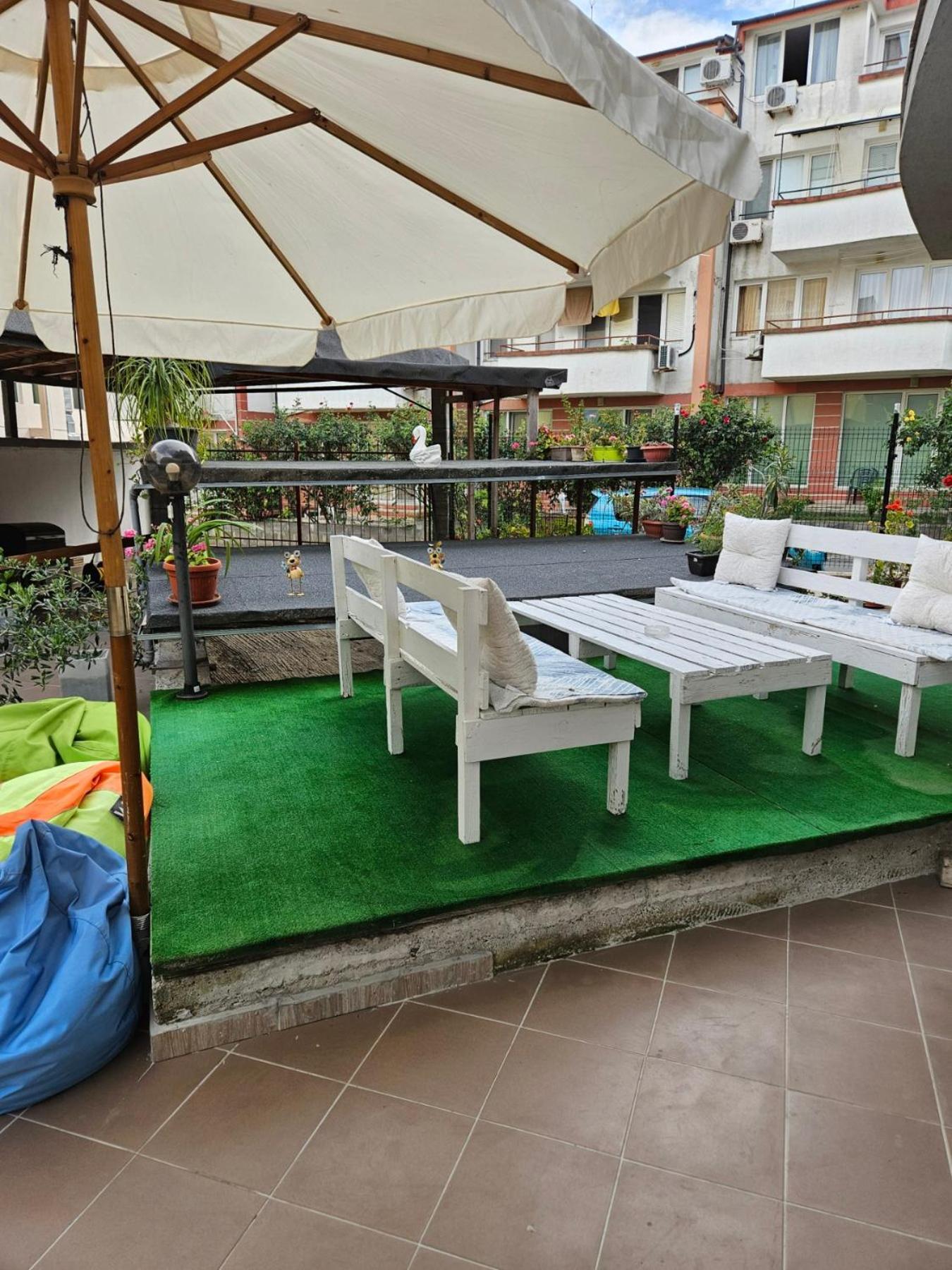 Guest House Petrovi ラヴダ エクステリア 写真